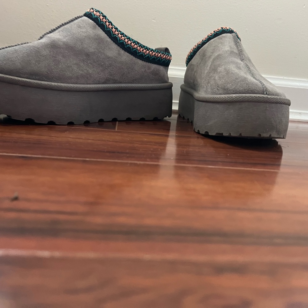 Gray Minimalist Mules with Platform Sole - Picture 4 of 5